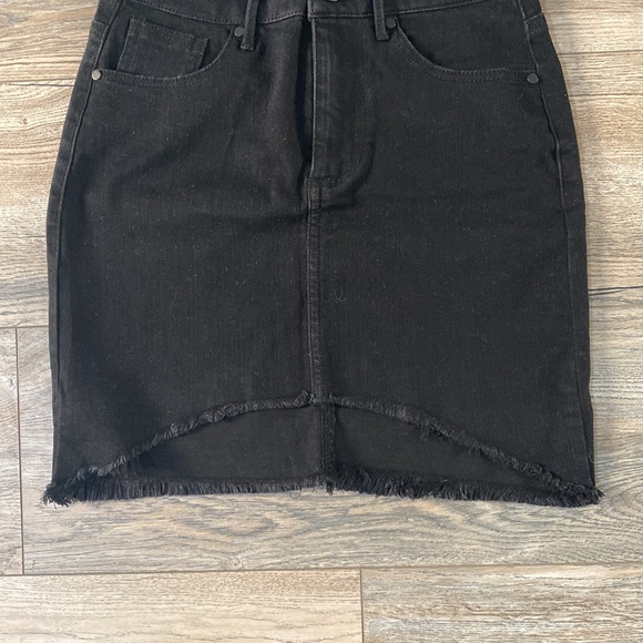 🩷3 for $20🩷 Black denim skirt - Picture 4 of 11